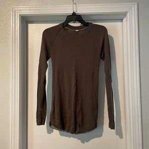 Like new lululemon longline long sleeve top.